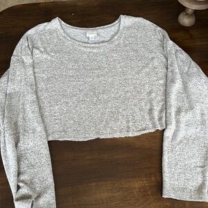 A new day long sleeve crop